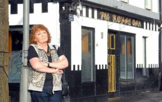 Largs and Millport Weekly News: Arlene Muir at The Royal Oak